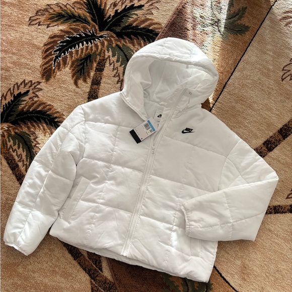 Nike Jackets & Blazers - Nike Sportswear 💅 Therma-Fit  White Puffer Loose Fit Jacket Coat Size M NWT